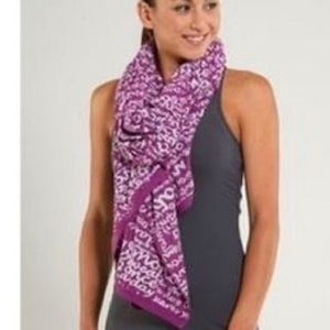 Lululemon Manifesto Scarf